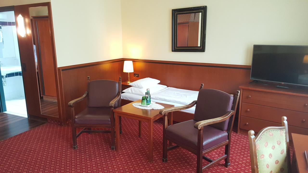 Landhotel Jagdhof 건트램스돌프 외부 사진