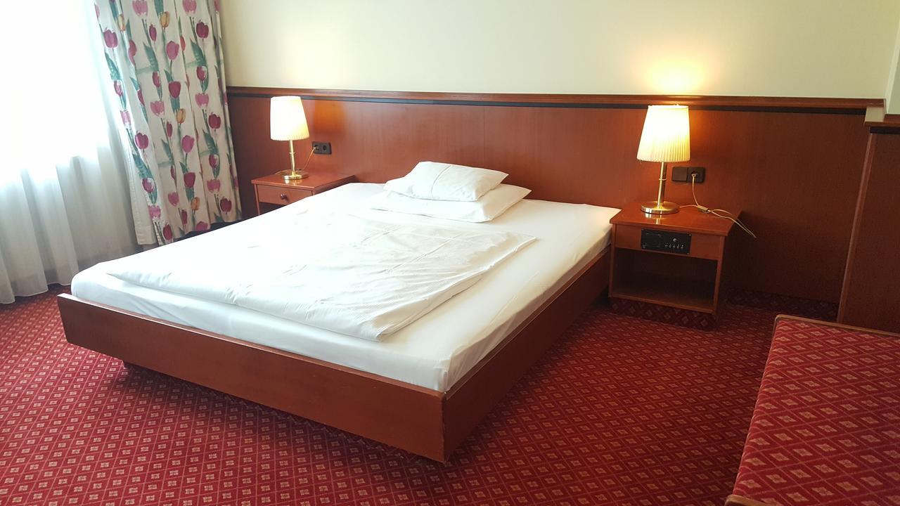 Landhotel Jagdhof 건트램스돌프 외부 사진